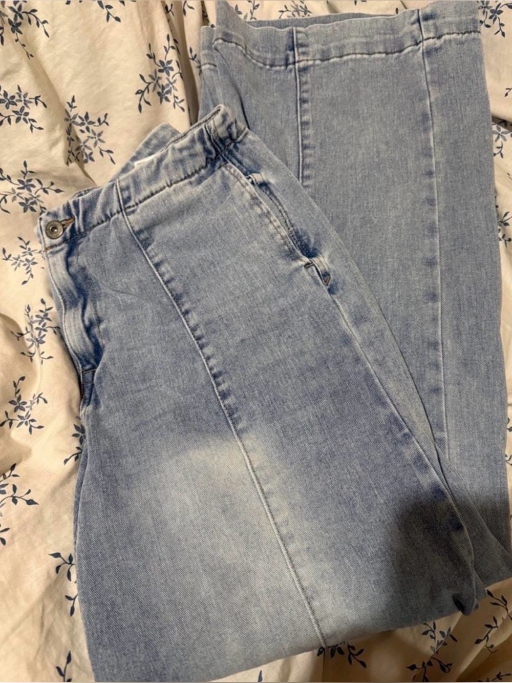 Light Blue High-Rise Women's Straight Jeans